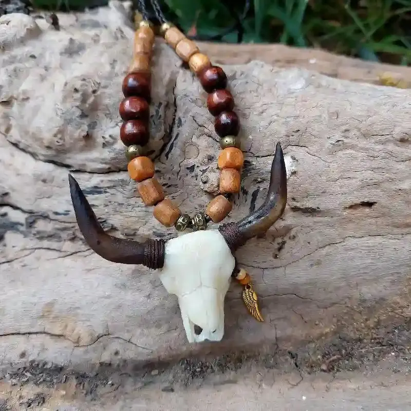 گردنبند مینی جمجمه گاو آفرودی