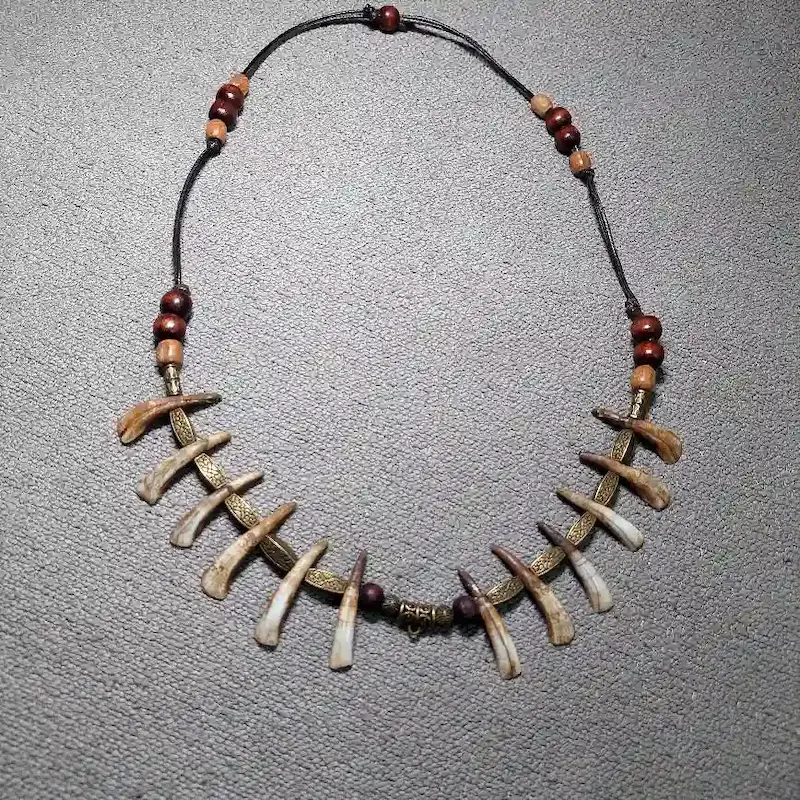گردنبند دندان سرخپوست جنگجو