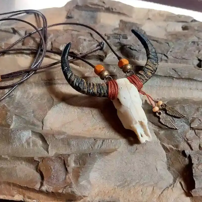 گردنبند مینی جمجمه گاومیش