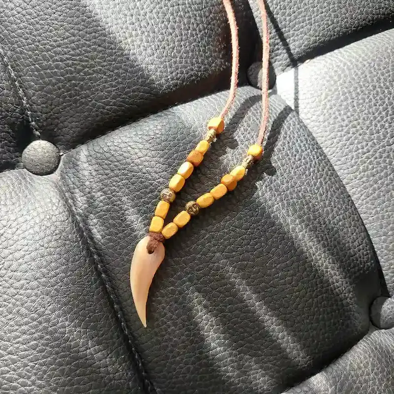 گردنبند حکاکی شاخ طرح قطره