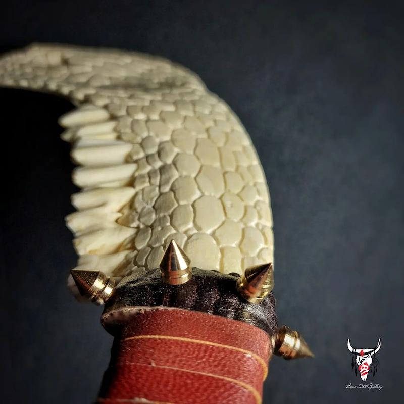 تبر فک حکاکی پوست تمساح