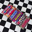لايتر m&m (دومي از راست)