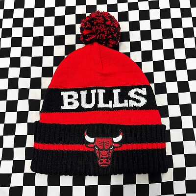 كلاه پوم دار "chicago bulls"