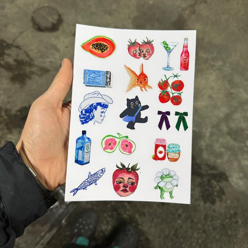 پك استيكر " توت فرنگى غمگين"