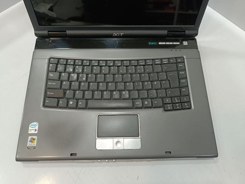لپ تاپ Acer Travelmate 8200