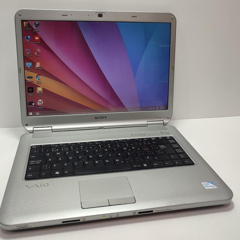 لپ تاپ استوک Sony مدل NS330D