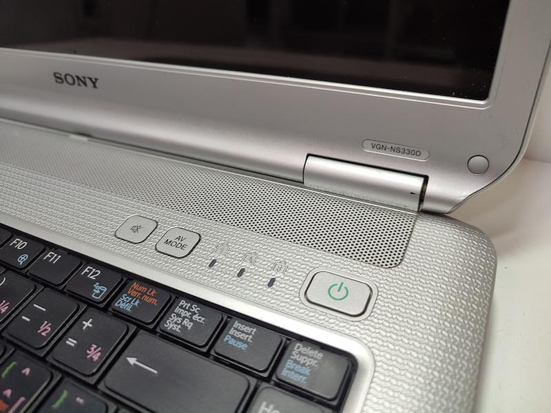 لپ تاپ استوک Sony مدل NS330D