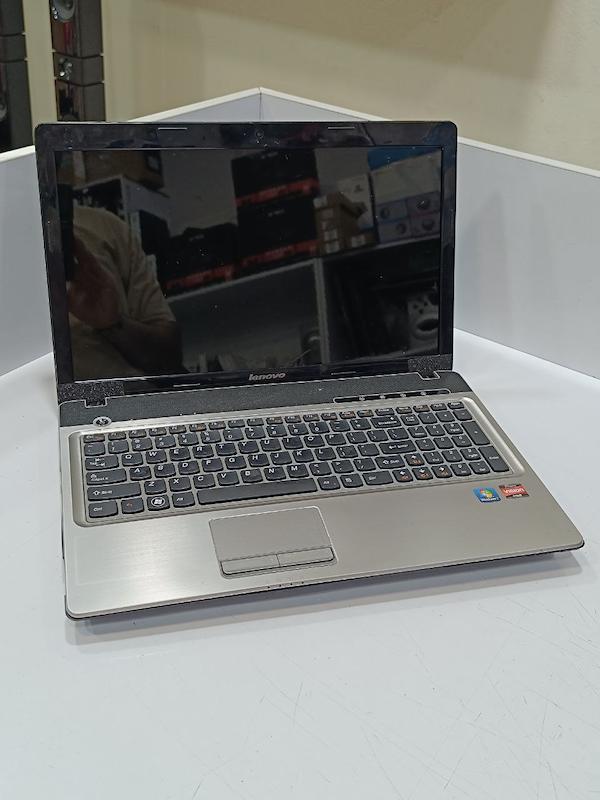 لپ تاپ Lenovo Ideapad Z560