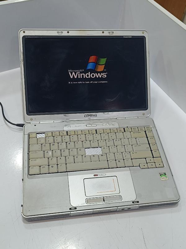 لپ تاپ Hp Compaq V2000