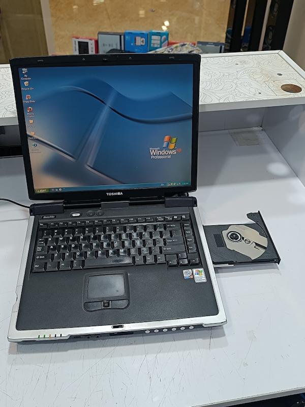لپ تاپ قدیمی Toshiba Satellite 2410
