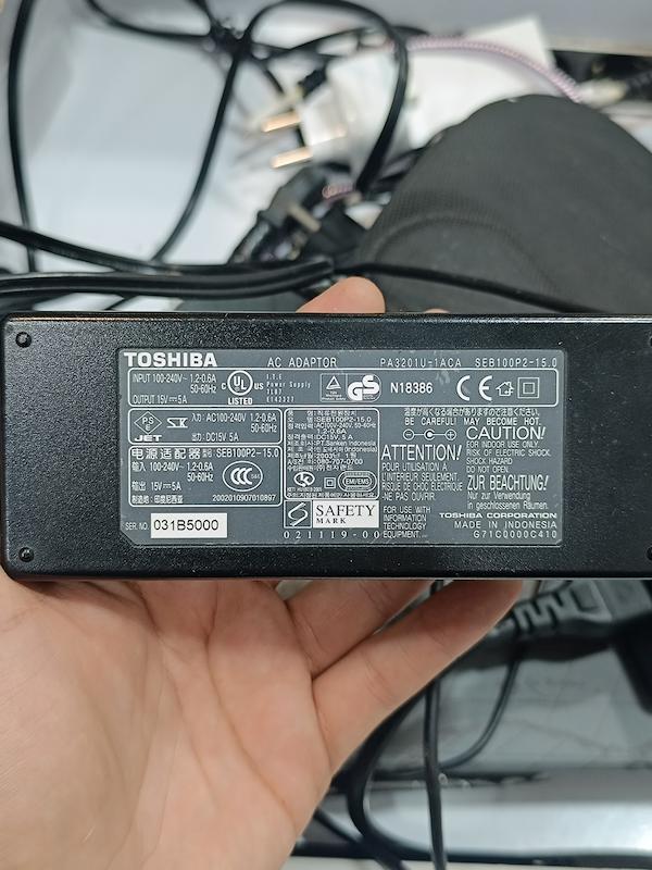 لپ تاپ قدیمی Toshiba Satellite 2410