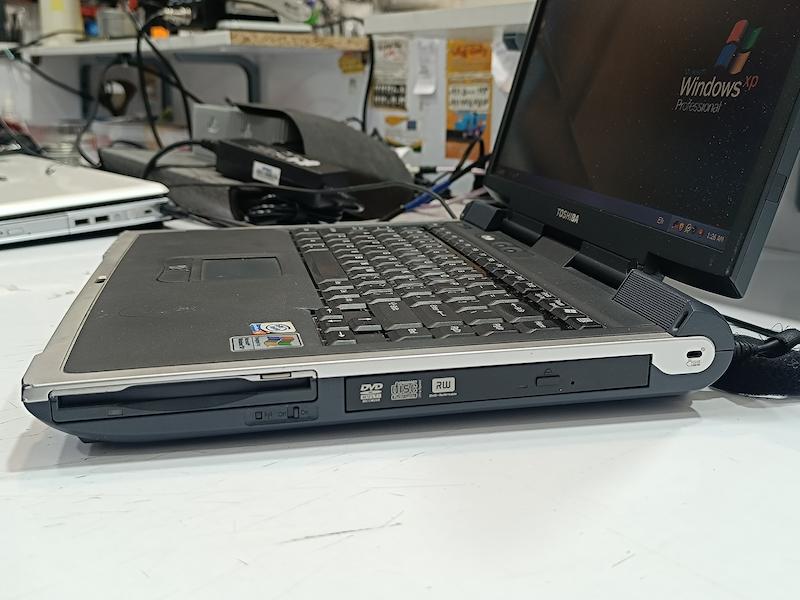 لپ تاپ قدیمی Toshiba Satellite 2410