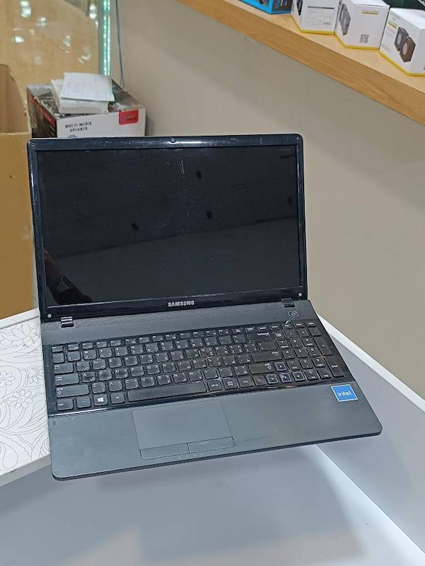 لپ تاپ Samsung Np300