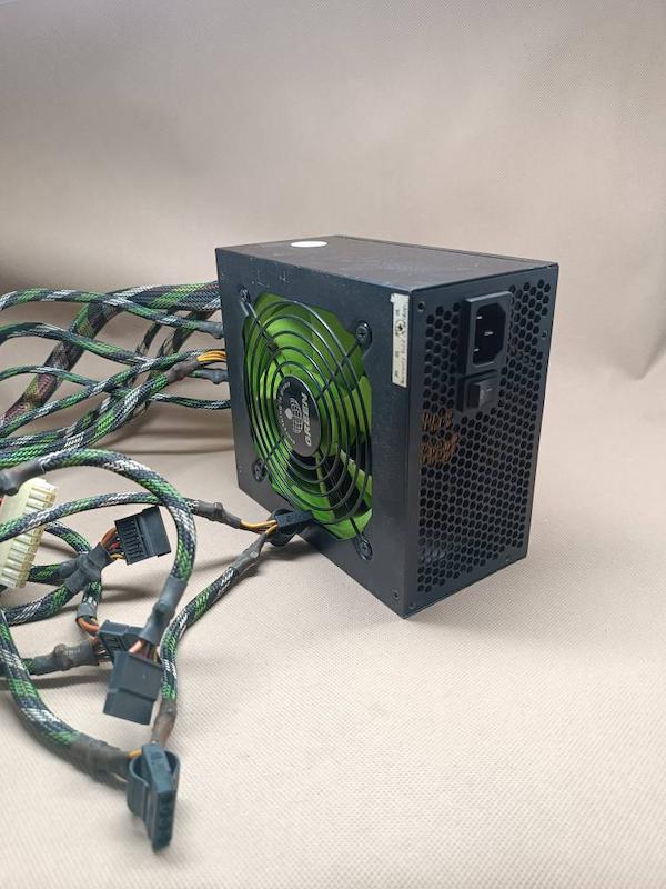 پاور کامپیوتر GREEN مدل GP585B ماژولار