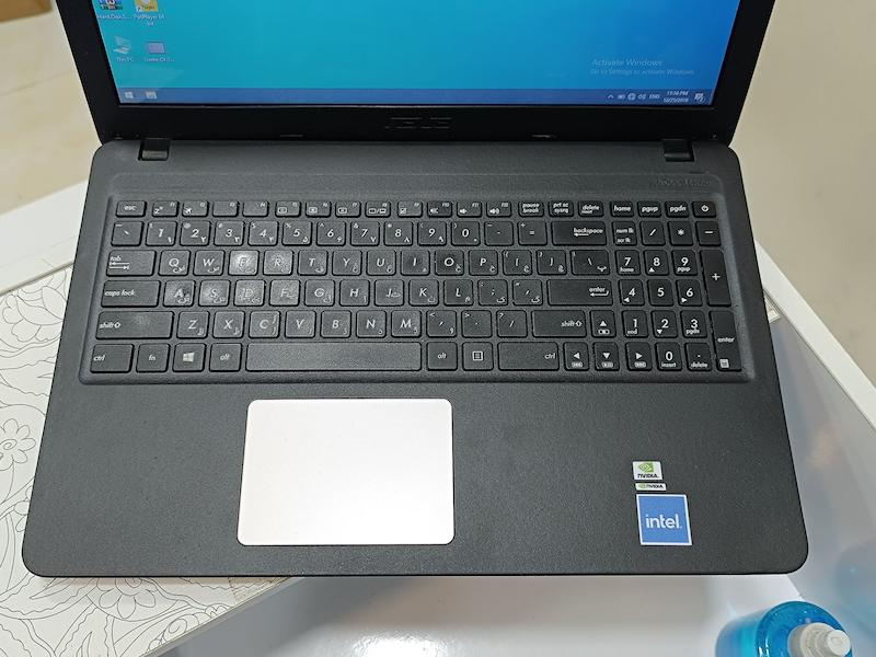 لپ تاپ کارکرده ASUS X540NV نسل هفتم با گرافیک 2G D5