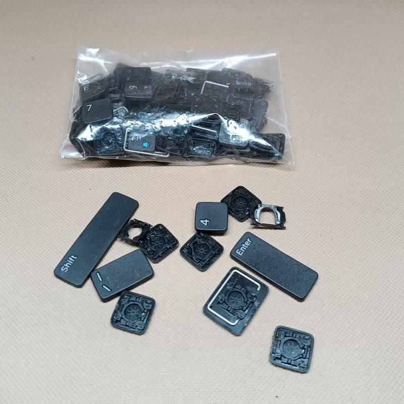 دکمه های کیبورد لپ تاپ Dell Inspiron 17-3721