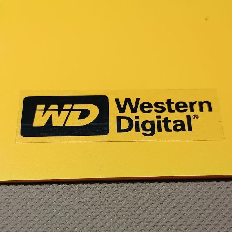 استیکر Western Digital ابعاد 5x2