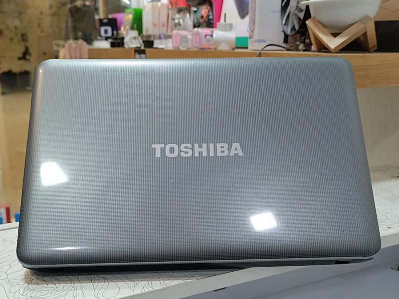 لپ تاپ Toshiba Satellite L850 Pro پردازنده i3-2312m رم 4G DDR3 حافظه 320GB HDD نمایشگر 15.6 اینچ