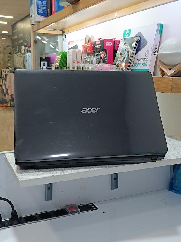لپ تاپ Acer Aspire E1-531G پردازنده i3-2330m رم 4GB DDR3 حافظه 500GB HDD نمایشگر 15.6 اینچی