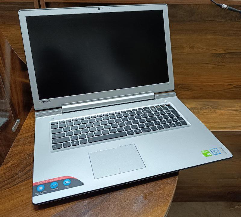 لپ تاپ استوک Lenovo Ideapad 700