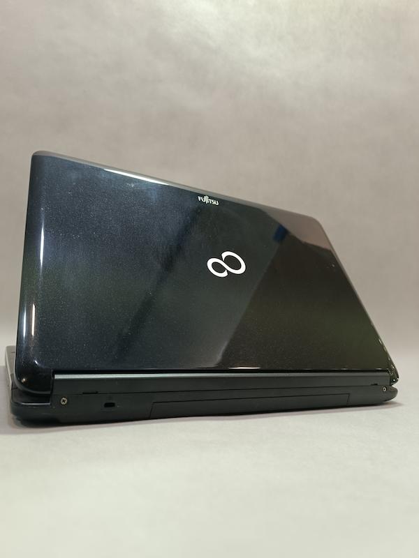 لپ تاپ Fujitsu Lifebook AH531