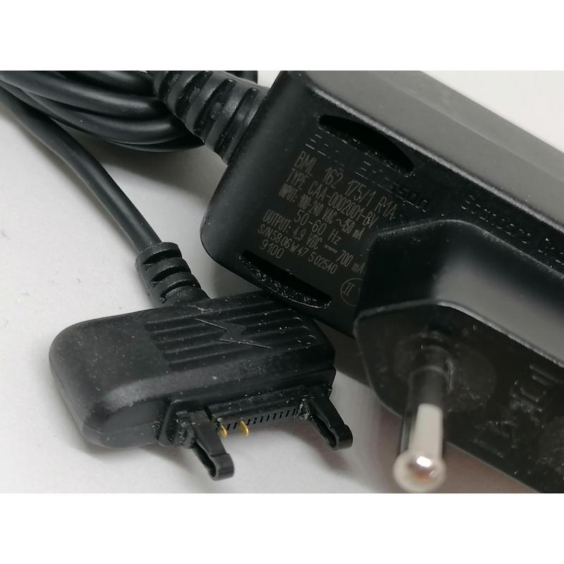 شارژر اورجینال Sony Ericsson مدل CAA-0002001-BV