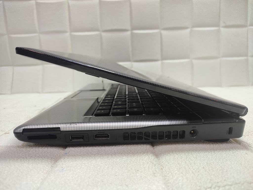 لپ تاپ استوک MSI مدل CX420