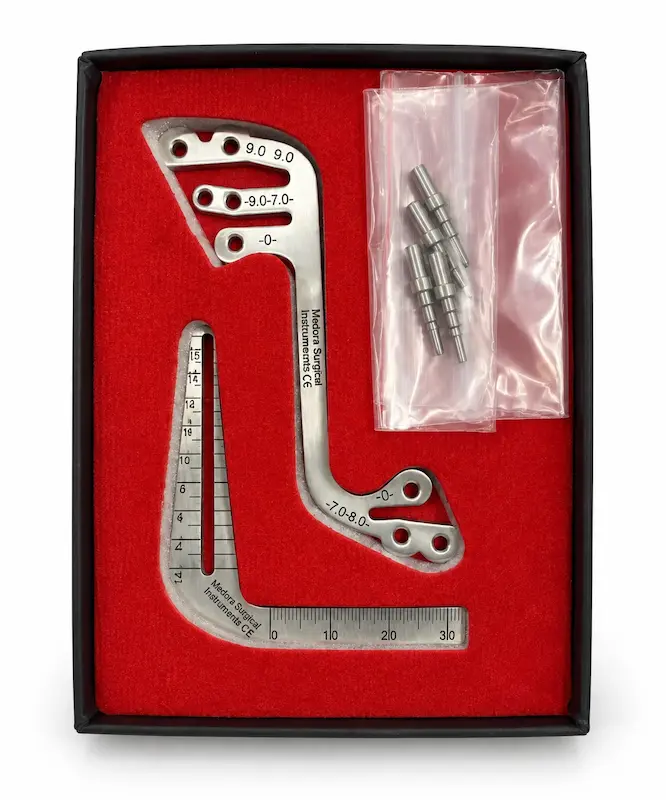 <img src="medorra-implant-gauge-diameter-measuring.jpg" alt="گیج ایمپلنت مدورا - ابزار دقیق اندازه‌گیری قطر ایمپلنت و استخوان">