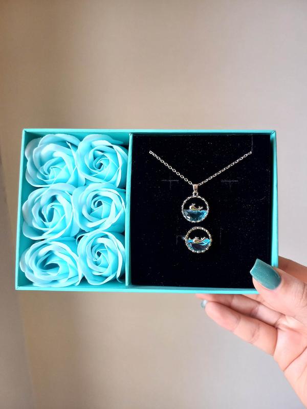 گردنبند و انگشتر وال