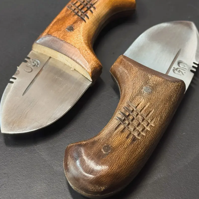 چاقو تیزی حرفه ای