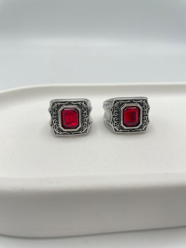 انگشتر گاتیک نگین دار