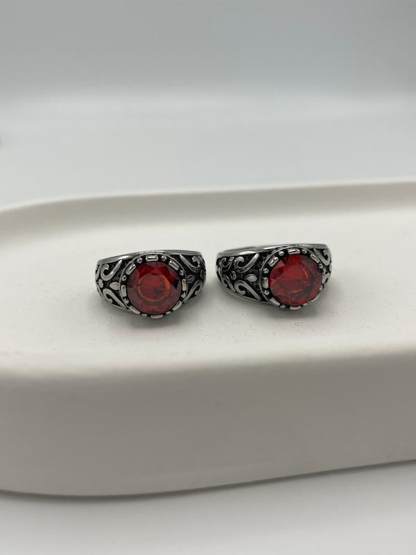 انگشتر گاتیک نگین دار