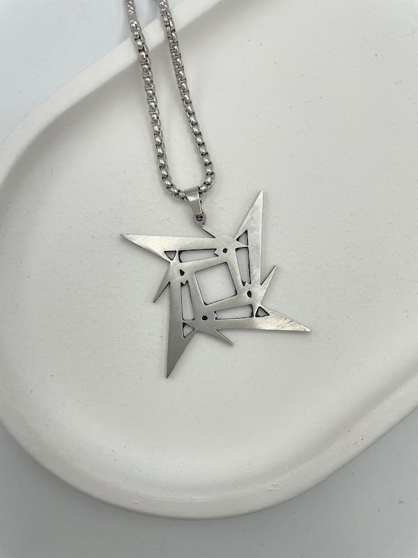 آویز بند متالیکا