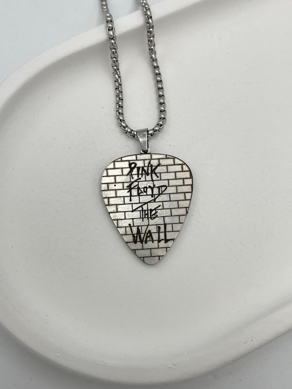 آویز بند پینک فلوید