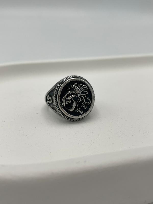 انگشتر ماه مرداد