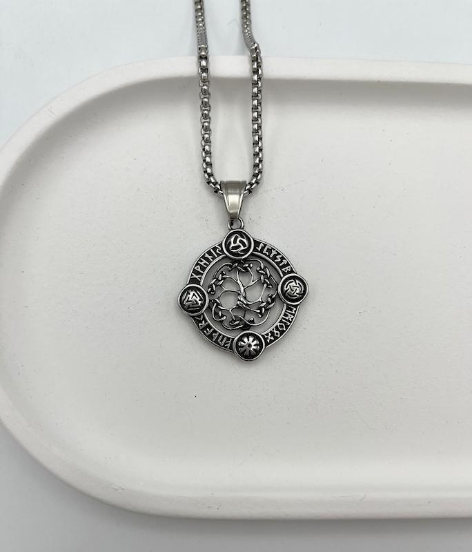 آویز آزگارد