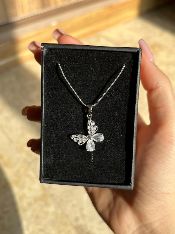 گردنبند سوارسکی پروانه