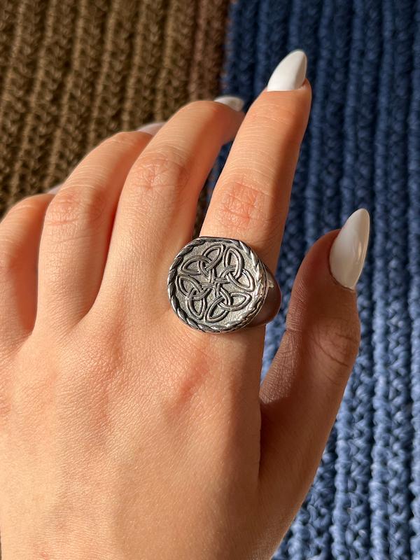 انگشتر گره سلتیک