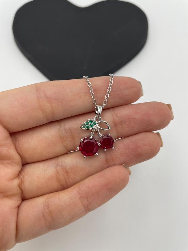 گردنبند گیلاس