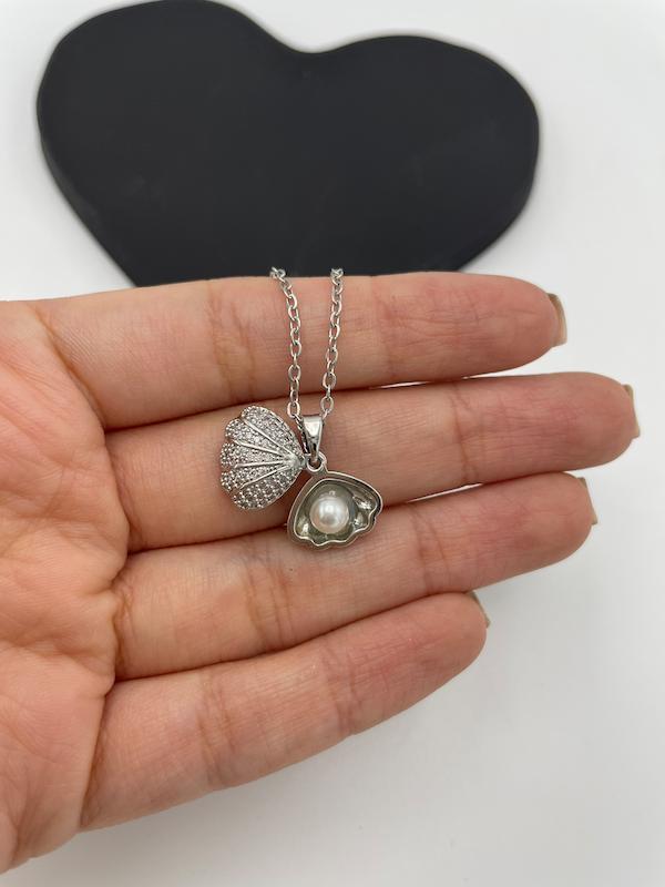 گردنبند صدف و مروارید سوارسکی