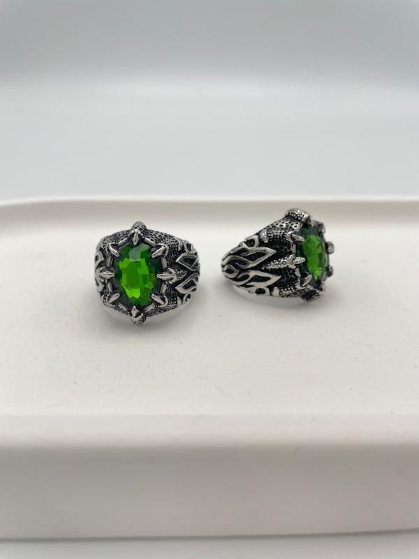 انگشتر گاتیک نگین دار