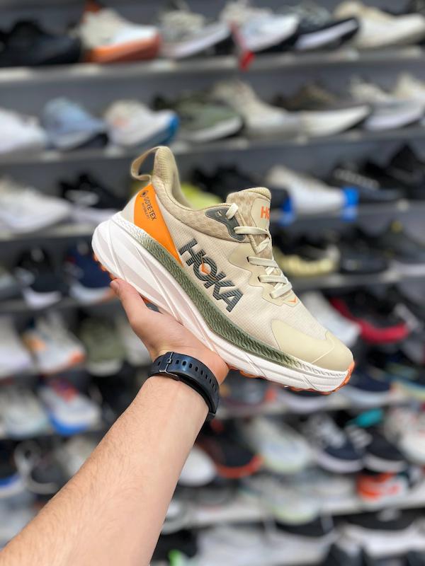 HOKA challenger ATR 7