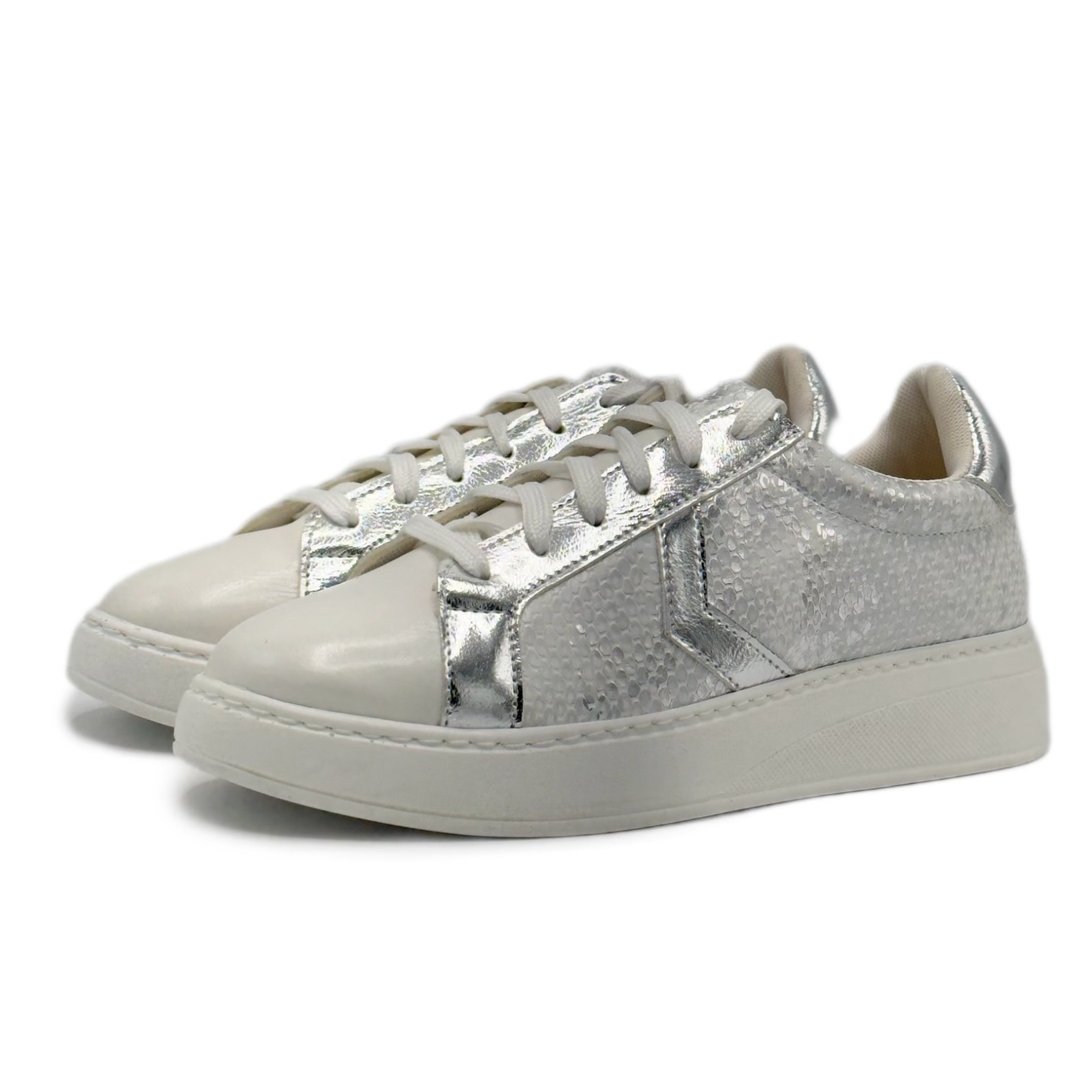 Stradivarius Sneakers - SKC03