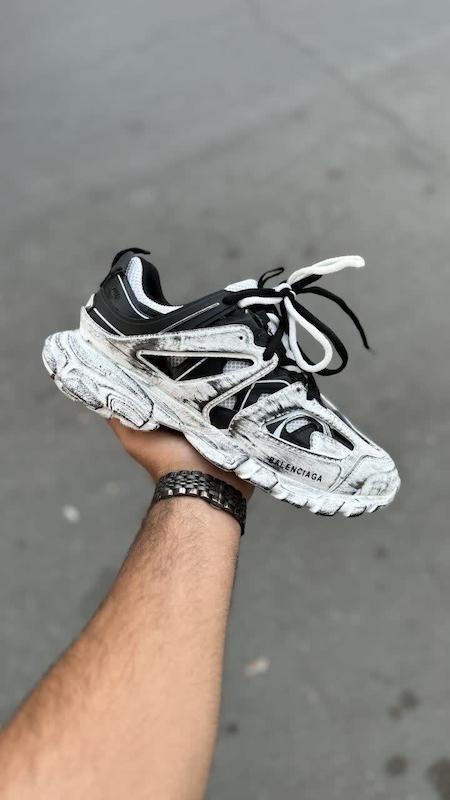 کتونی بالنسیاگا ترَک سفید مشکی ـ کد (۱۴۹)