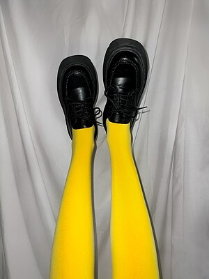 جوراب شلواری زرد
