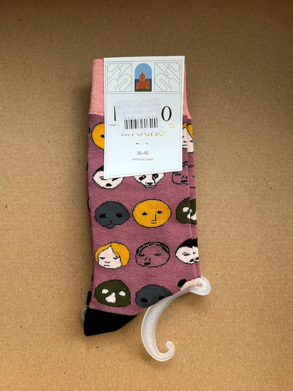 جوراب آدم های‌ عجیب