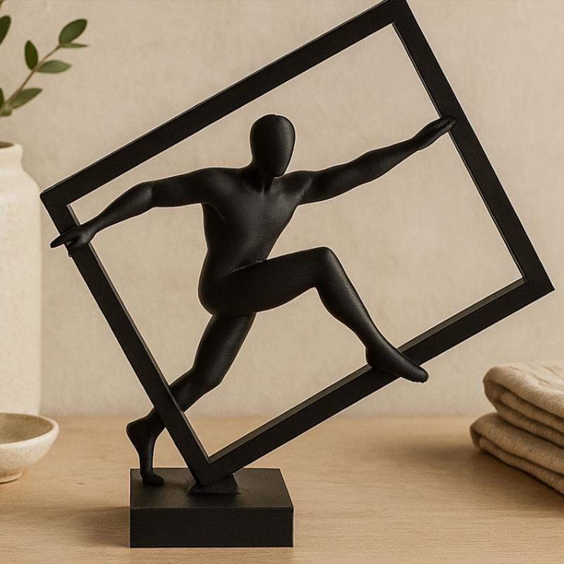 دکوری ورزشکار در مکعب