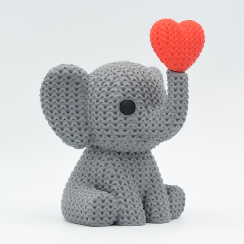 مجسمه دکوری فیل بافتنی با قلب