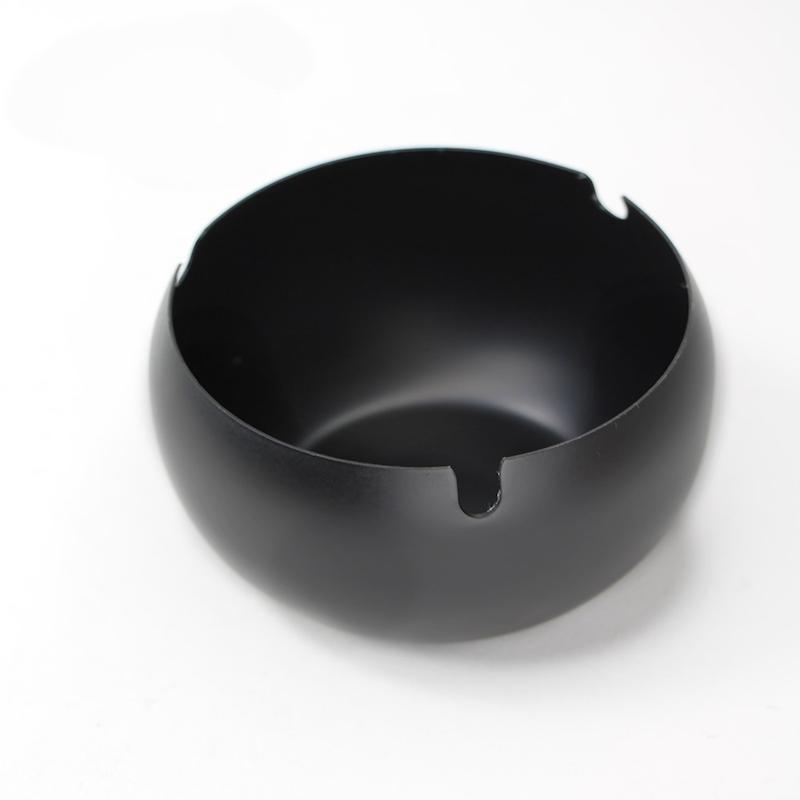 زیرسیگاری فلزی مشکی