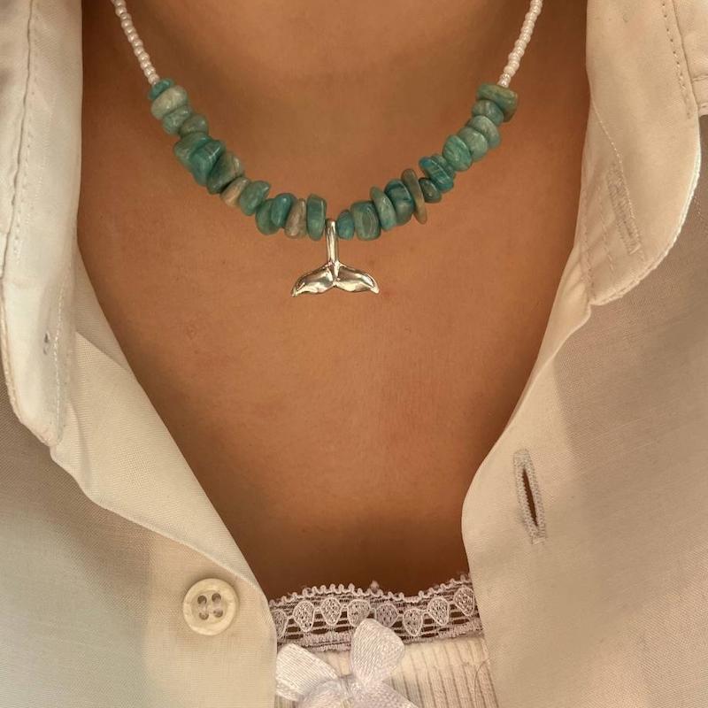 گردنبند دم وال نقره با سنگ آمازونیت